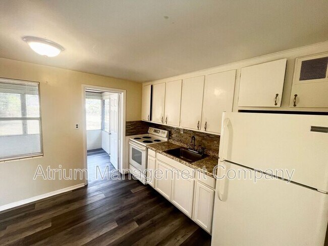 Foto del edificio - 2252 Weber St