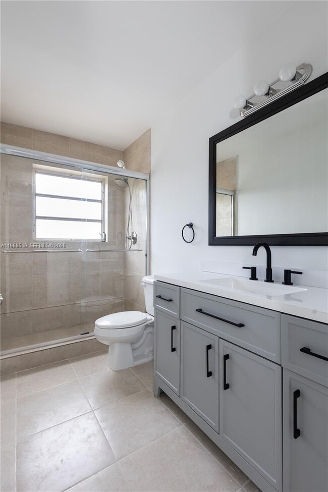 Building Photo - 129 SE 4th St