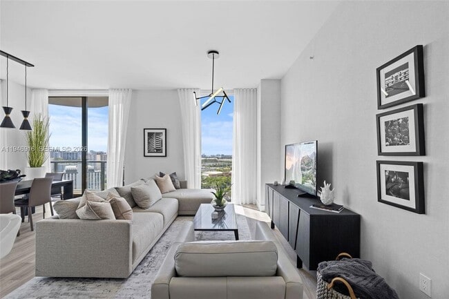 Foto del edificio - 101 Diplomat Pkwy