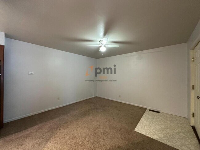 Foto del edificio - 703 Elm St