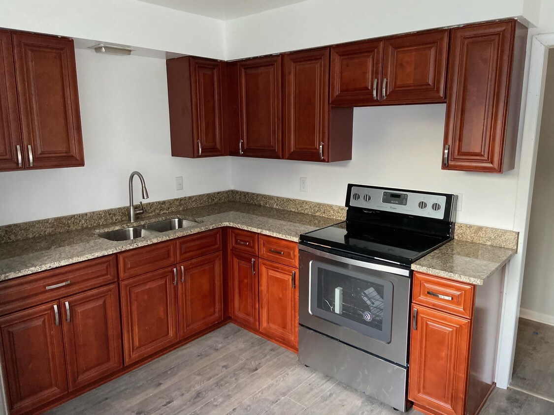 Foto principal - 141 Paige Ct Exd