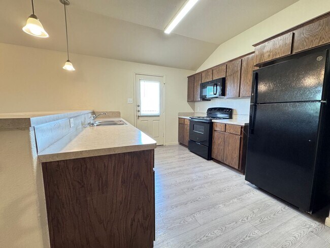 Foto del edificio - 5804 Rustler Dr