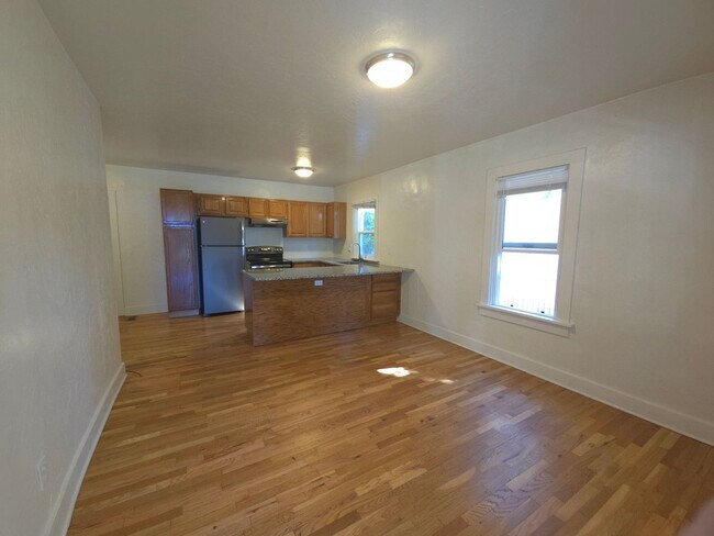 Foto del edificio - 2321 Grove St
