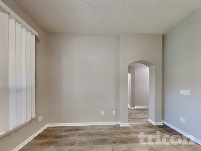 Foto del edificio - 1668 Hidden Forest Ln