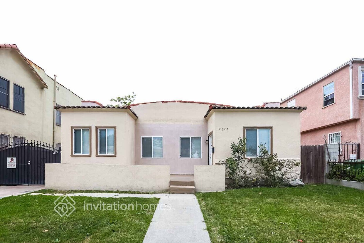 Foto principal - 2627 S Dunsmuir Ave
