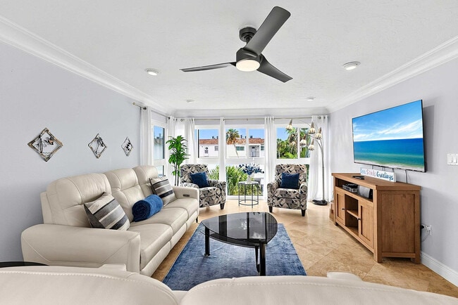 Building Photo - 877 Siesta Key Cir
