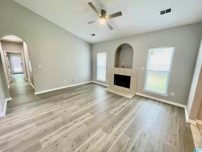 Foto del edificio - 5241 Cottage Cir