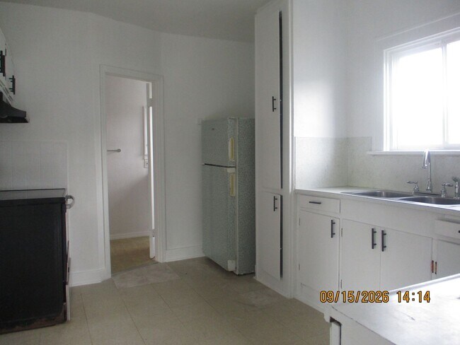 Foto del edificio - 212 N C St