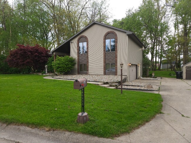 Foto del edificio - 11044 River Oaks Ln E