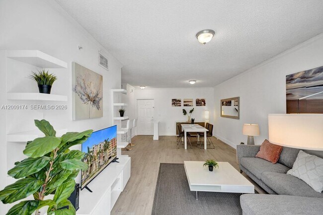 Foto del edificio - 17100 N Bay Rd