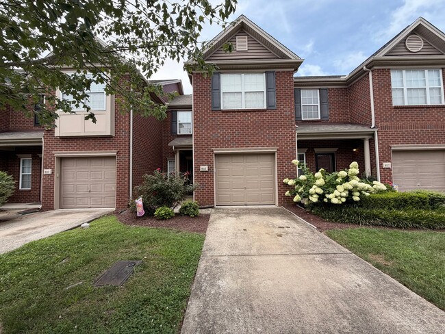3 Bed 2.5 Bath Townhome in Brentwood - 3 Bed 2.5 Bath Townhome in Brentwood