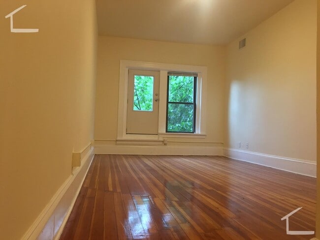 Building Photo - 1465 Beacon St