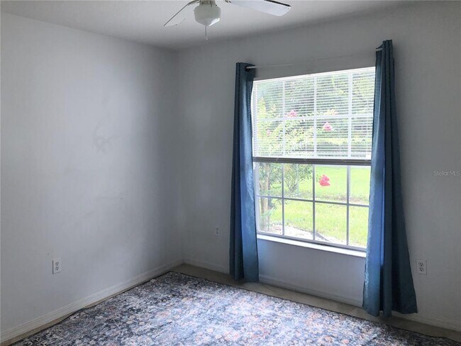 Building Photo - 9654 3rd Ave