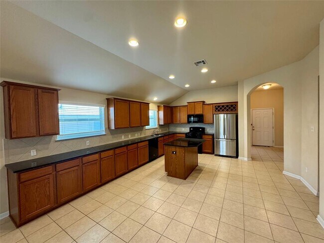 Building Photo - 112 Beargrass Dr