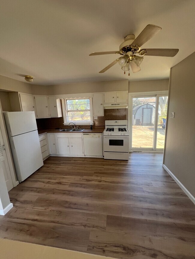 Foto del edificio - 11117 Florence Ave