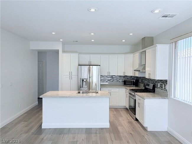 Foto del edificio - 8071 Sapphire Cove Ave