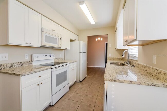 Building Photo - 8734 Brackenwood Dr