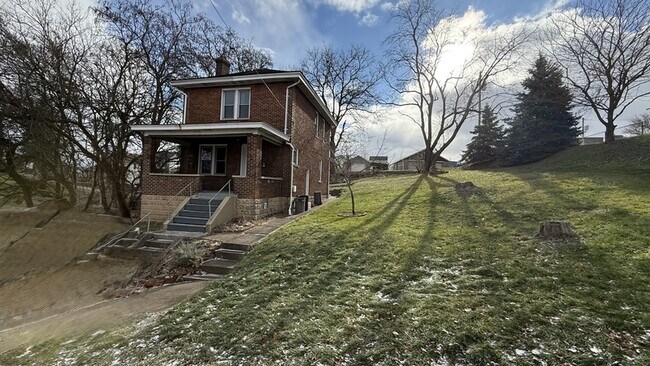 Foto del edificio - 136 Arkansas Ave