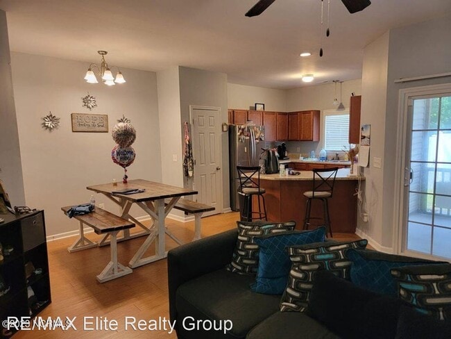 Building Photo - 3 br, 2.5 bath House - 224 Caldwell Loop