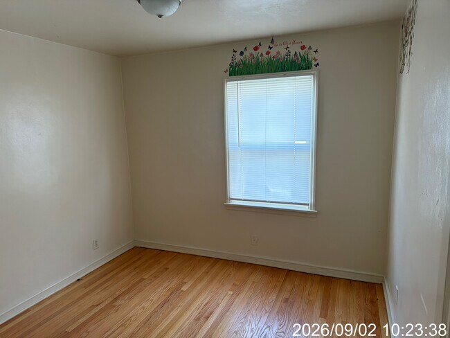 Building Photo - 5265 N 49th St