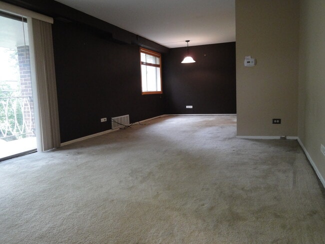 Building Photo - 1102 Mercury Dr