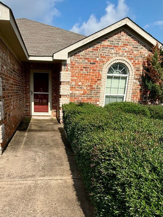 Photo - 2200 Halladay Tr House