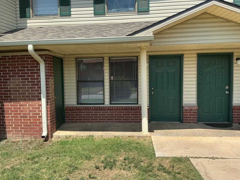 Foto principal - 4301 Yorkshire Dr