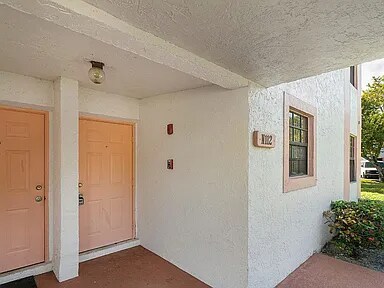 Foto del edificio - 3050 Norwood Pl