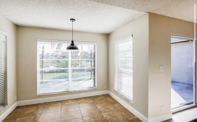 Foto del edificio - 9450 Chelsea Dr