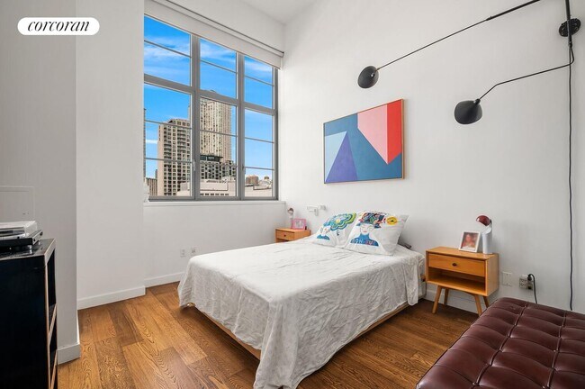 Foto del edificio - 2728 Thomson Ave