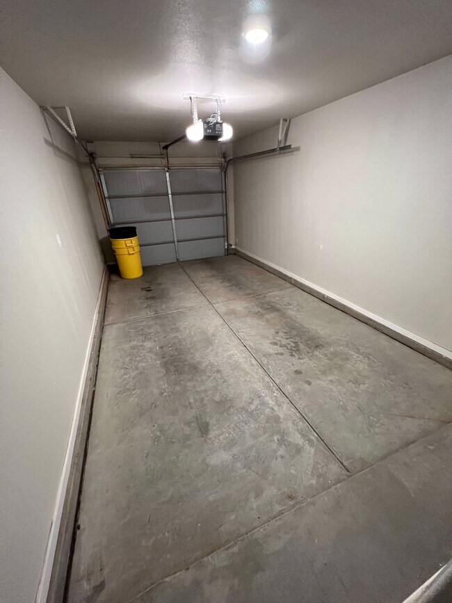 Foto del edificio - 2113 Langford Ave