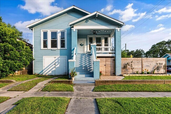 Building Photo - 4627 Avenue P 1/2