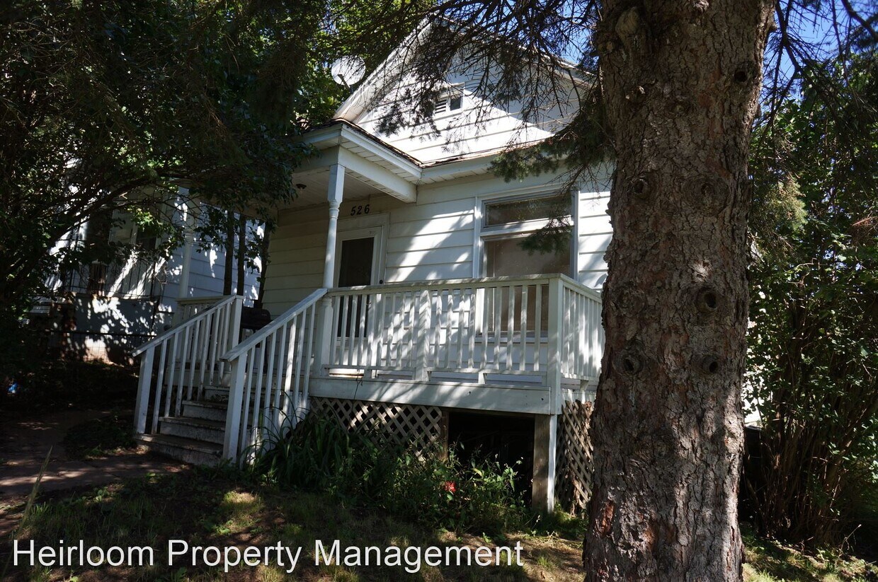 Primary Photo - 2 br, 1 bath House - 526 N 12th Ave E