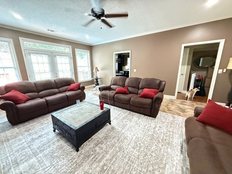 Foto del edificio - 6 Hickory Forest