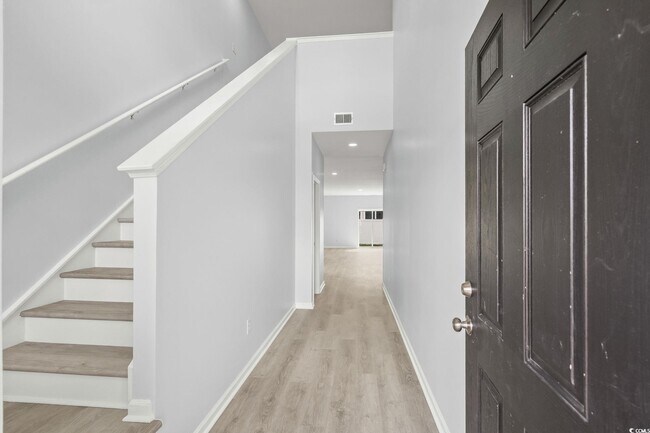 Foto del edificio - 336 Hidden Cove Dr