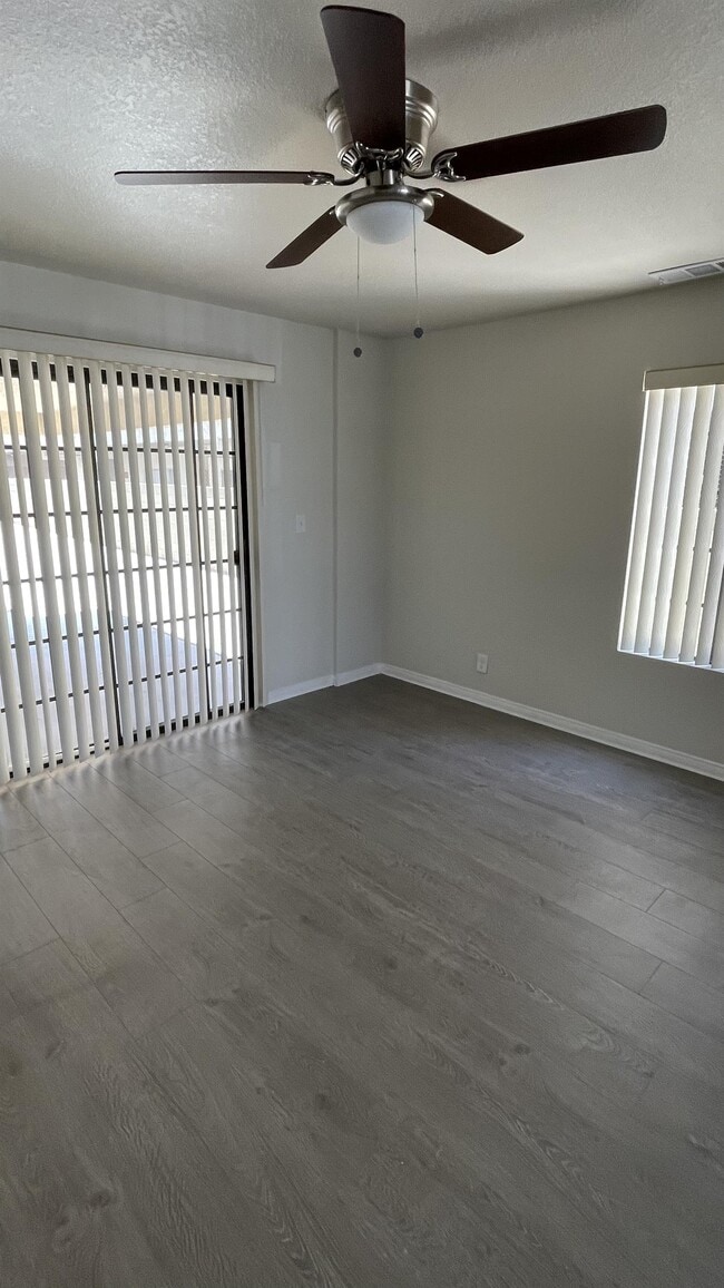 Foto del edificio - 4354 138th St