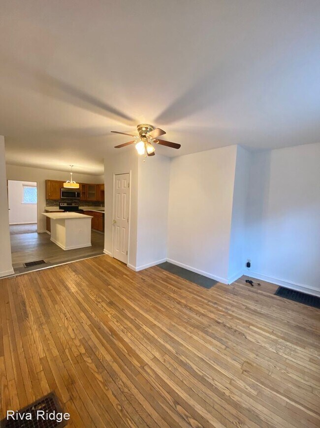 Building Photo - 4 br, 2.5 bath House - 33 Welsh Way