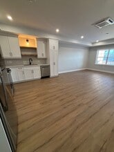 Building Photo - 51 Autumn Ln