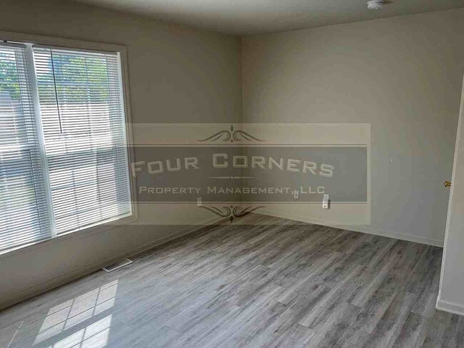 Foto del edificio - Room in Condo on Beck St