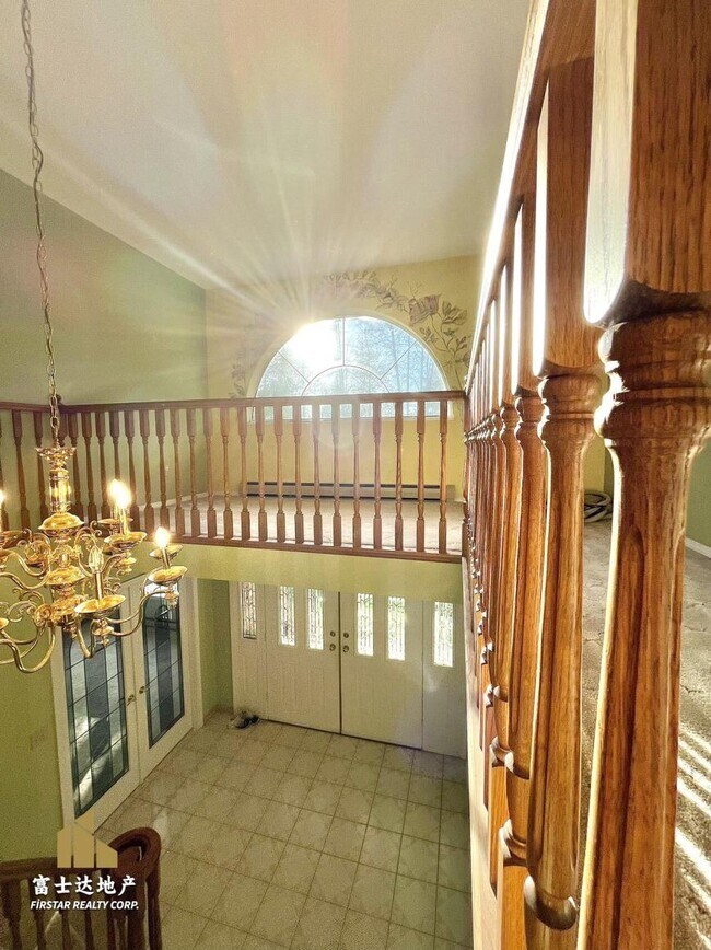 Photo du bâtiment - 4 bedroom in Maple Ridge Grove BC V2W 1N9