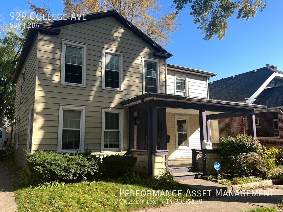 5 BR/2 BA Home Near Lake Michigan House Rental in Racine, WI