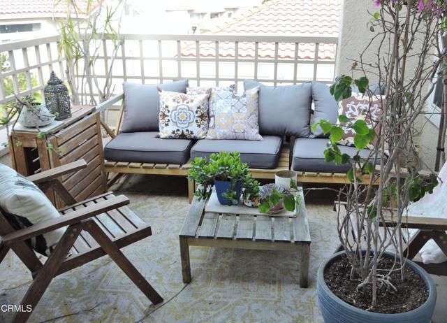 Foto del edificio - 650 Ivywood Ln