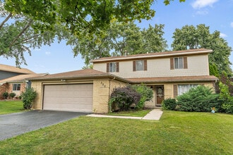 Building Photo - 320 Thistle Dr