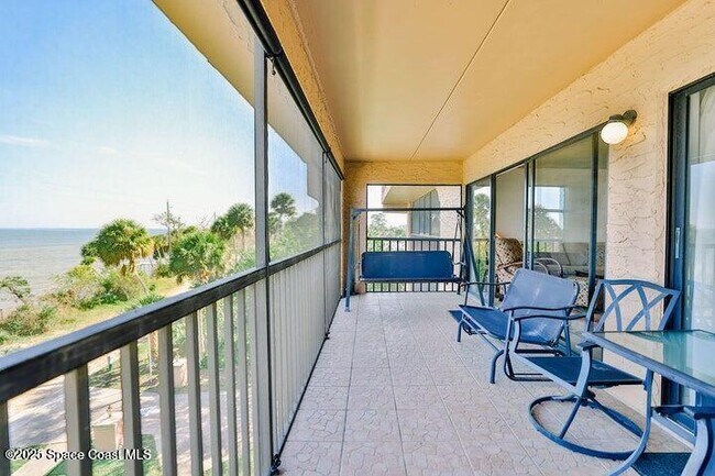 Foto del edificio - 1540 Riverside Dr