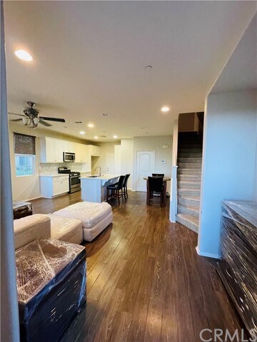 Building Photo - 12551 Elevage Dr