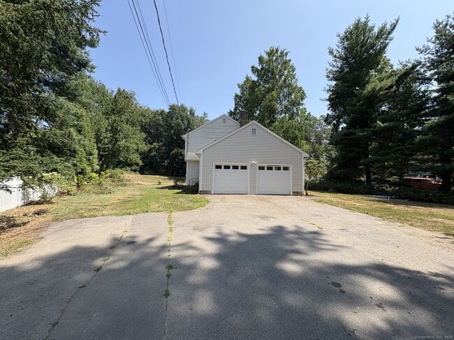 Building Photo - 1240 Bronson Rd