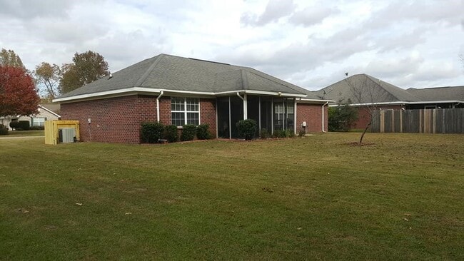 Building Photo - 502 Meadow Ln