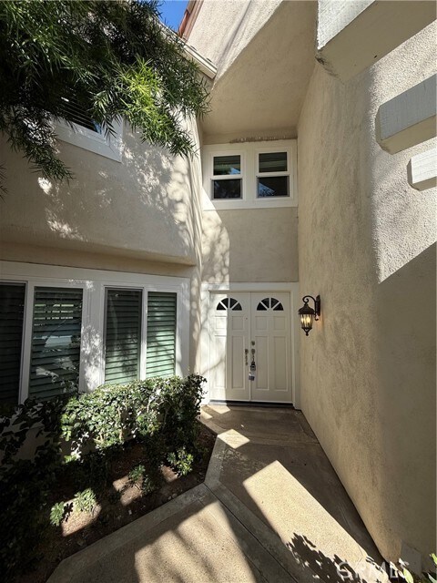 Building Photo - 9 La Quinta