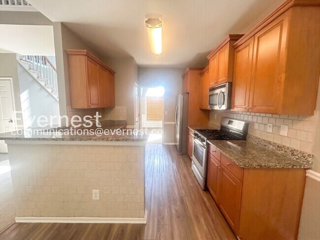 Foto del edificio - Limited Time Special Offer / 4 Bed, 4 Bath Home with Garage / Pet-Friendly / Vouchers Accepted / ...