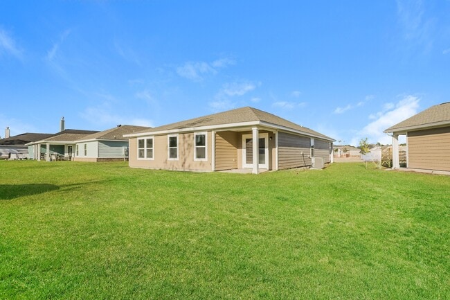 Building Photo - 560 Riverwalk Cir
